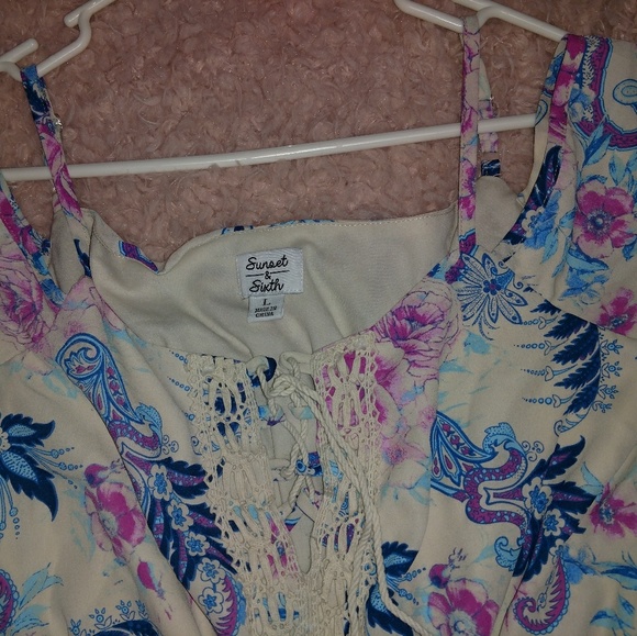Cute boho romper! - Picture 5 of 5